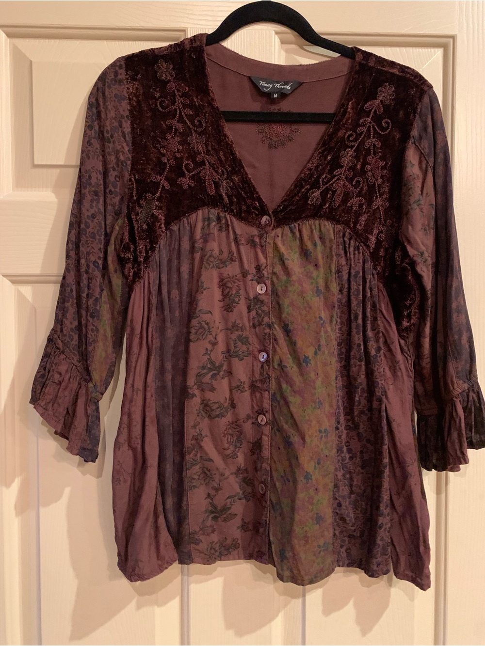 Vintage-Inspired Patchwork Button-Front Blouse - Picture 2 of 9